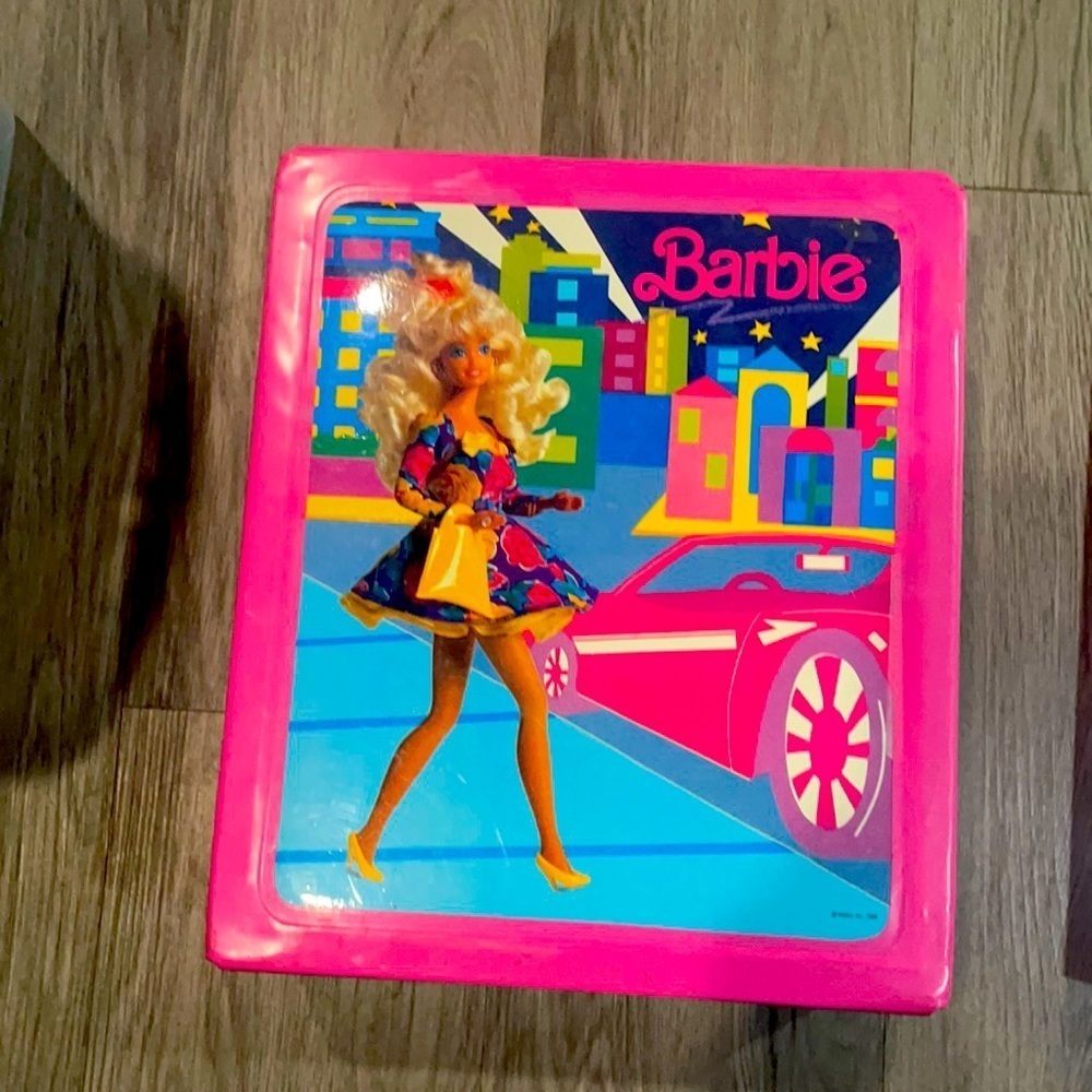 Barbie Vintage case to store dolls
